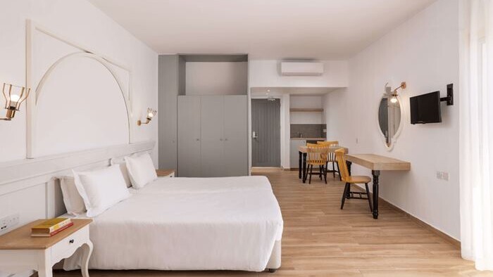 Akteon Holiday Village